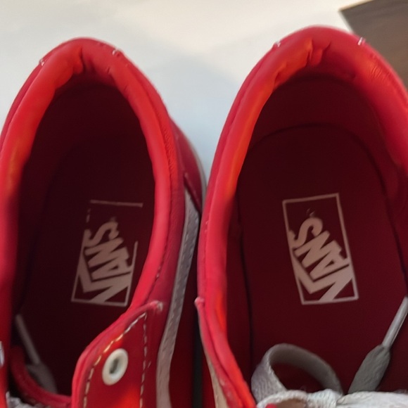 Classic Vans red with white trademark logo on the sides - Picture 2 of 7